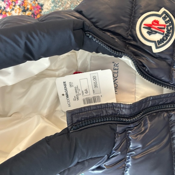 Moncler vest - Picture 8 of 8